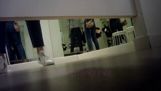 Sultry Babe’s Private Dressing Room Stolen on Camera / 辣妹衣店試衣間私密鏡頭 誘惑瞬間被捕捉 1