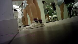 Sultry Babe’s Private Dressing Room Stolen on Camera / 辣妹衣店試衣間私密鏡頭 誘惑瞬間被捕捉 3