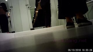 Sultry Babe’s Private Dressing Room Stolen on Camera / 辣妹衣店試衣間私密鏡頭 誘惑瞬間被捕捉 5