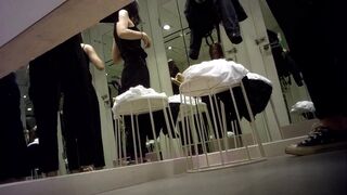 Sultry Babe’s Private Dressing Room Stolen on Camera / 辣妹衣店試衣間私密鏡頭 誘惑瞬間被捕捉 6