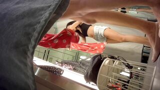 Sizzling Girl’s Naughty Dressing Room Peek / 換衣間內正妹春光乍洩 偷拍畫面超誘惑 1