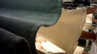 Sizzling Girl’s Naughty Dressing Room Peek / 換衣間內正妹春光乍洩 偷拍畫面超誘惑 2