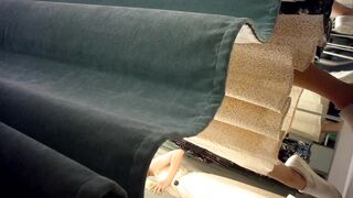 Sizzling Girl’s Naughty Dressing Room Peek / 換衣間內正妹春光乍洩 偷拍畫面超誘惑 2