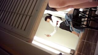 Sizzling Girl’s Naughty Dressing Room Peek / 換衣間內正妹春光乍洩 偷拍畫面超誘惑 3