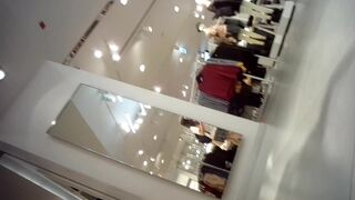 Sizzling Girl’s Naughty Dressing Room Peek / 換衣間內正妹春光乍洩 偷拍畫面超誘惑 5