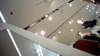 Sizzling Girl’s Naughty Dressing Room Peek / 換衣間內正妹春光乍洩 偷拍畫面超誘惑 5