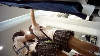 Sizzling Girl’s Naughty Dressing Room Peek / 換衣間內正妹春光乍洩 偷拍畫面超誘惑 5