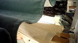 Sizzling Girl’s Naughty Dressing Room Peek / 換衣間內正妹春光乍洩 偷拍畫面超誘惑 6