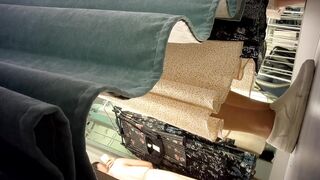 Sizzling Girl’s Naughty Dressing Room Peek / 換衣間內正妹春光乍洩 偷拍畫面超誘惑 6