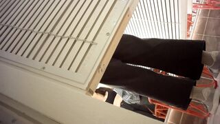 Sizzling Girl’s Naughty Dressing Room Peek / 換衣間內正妹春光乍洩 偷拍畫面超誘惑 7