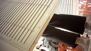 Sizzling Girl’s Naughty Dressing Room Peek / 換衣間內正妹春光乍洩 偷拍畫面超誘惑 7