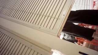 Sizzling Girl’s Naughty Dressing Room Peek / 換衣間內正妹春光乍洩 偷拍畫面超誘惑 12