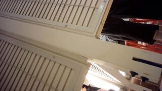 Sizzling Girl’s Naughty Dressing Room Peek / 換衣間內正妹春光乍洩 偷拍畫面超誘惑 12