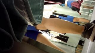 Sizzling Girl’s Naughty Dressing Room Peek / 換衣間內正妹春光乍洩 偷拍畫面超誘惑 13