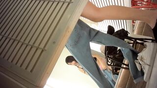 Sizzling Girl’s Naughty Dressing Room Peek / 換衣間內正妹春光乍洩 偷拍畫面超誘惑 15