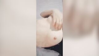 直播網紅私密自拍高潮秀 Live Stream Star's Intimate Selfie Orgasm Show 8