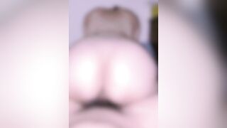 Piano Princess Deepthroats Like a Pro! / 清純鋼琴女神私下超會舔！含屌深喉畫面全曝光 3