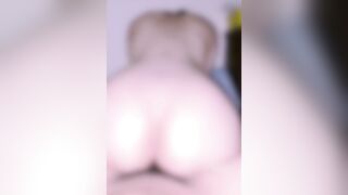 Piano Princess Deepthroats Like a Pro! / 清純鋼琴女神私下超會舔！含屌深喉畫面全曝光 3