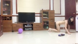 Young Milf 07: Innocent Full Nude Selfie Seduction / 良家美女07：純情妻子的全裸自拍誘惑 5