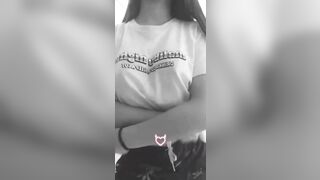 Petite Influencer Private Stream Stripping & Tit Play for Fans / IG小網美私播賺外快 脫衣揉奶誘惑粉絲 7