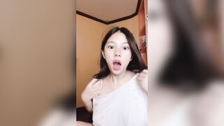 Petite Influencer Private Stream Stripping & Tit Play for Fans / IG小網美私播賺外快 脫衣揉奶誘惑粉絲 8