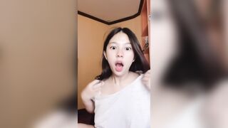 Petite Influencer Private Stream Stripping & Tit Play for Fans / IG小網美私播賺外快 脫衣揉奶誘惑粉絲 8