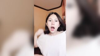Petite Influencer Private Stream Stripping & Tit Play for Fans / IG小網美私播賺外快 脫衣揉奶誘惑粉絲 8