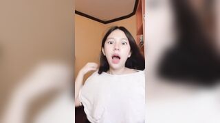 Petite Influencer Private Stream Stripping & Tit Play for Fans / IG小網美私播賺外快 脫衣揉奶誘惑粉絲 8