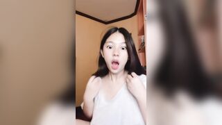Petite Influencer Private Stream Stripping & Tit Play for Fans / IG小網美私播賺外快 脫衣揉奶誘惑粉絲 8