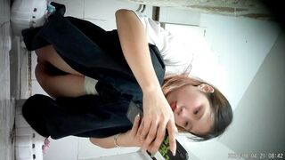 Real Toilet Voyeur: Cute Girls Peeing with Face Visible HD Leak 4