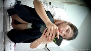 Real Toilet Voyeur: Cute Girls Peeing with Face Visible HD Leak 4