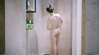 Chinese Bathhouse Spy Cam - Girls Sensing Camera & Covering Private Parts