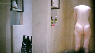 Chinese Bathhouse Spy Cam - Girls Sensing Camera & Covering Private Parts