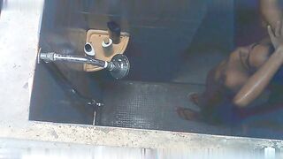 Poolside Outdoor Shower Hidden Cam - Girls Naked in Open Shower
