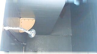 Poolside Outdoor Shower Hidden Cam - Girls Naked in Open Shower