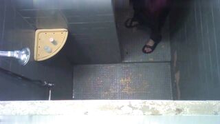 Poolside Outdoor Shower Hidden Cam - Girls Naked in Open Shower