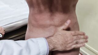 Heart-shaped buttocks and hour glass body shape. Gluteos en forma de corazon