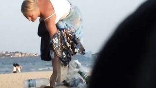 Naturist Babe Nude on Public Beach revealing cunt and tits Voyeurism 1132