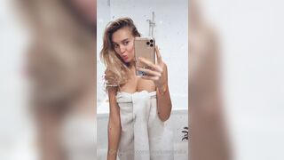 Rajekveronika (VERONIKA RAJEK) OnlyFans Leaks Girl Porn Video  OnlyFans Leaks Girl Porn Video 11