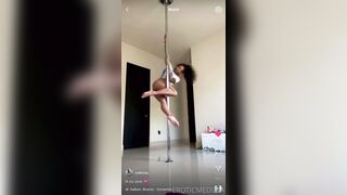 Eroticmedusa (Mommy Yogi) OnlyFans Leaks Girl Porn Video 164