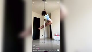 Eroticmedusa (Mommy Yogi) OnlyFans Leaks Girl Porn Video 164