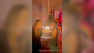 Bella Thorne (Bellathorne) OnlyFans Leaks Gal Porn Video 25