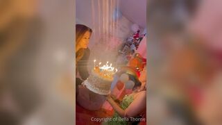 Bella Thorne (Bellathorne) OnlyFans Leaks Gal Porn Video 25