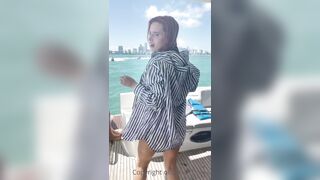 Bella Thorne (Bellathorne) OnlyFans Leaks Hot Gal Porn Video 14