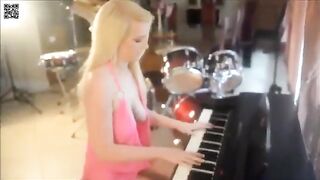 Linsey Donovan (linsey99) OnlyFans Leaks 2022 Pet of the Month Skinny Blonde 10