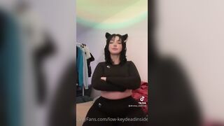 Low-keydeadinside (Cassss) OnlyFans charming teardrop boobs are attractive to lick 156