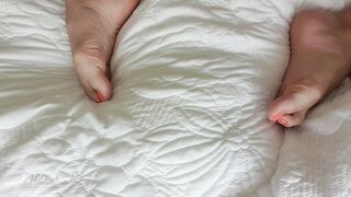 Lola Ward (lola_ward) OnlyFans Leaks Aussie Babe loves to show off her feet  29