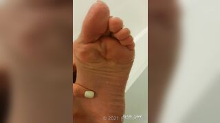 Lola Ward (lola_ward) OnlyFans Leaks Aussie Babe loves to show off her feet  31