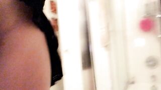 Yasmin Lee Transgender OnlyFans Leaks Peeing for a fan via his generous tip. Thank you for your love and support