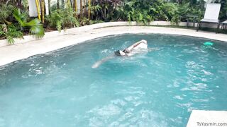 Yasmin Lee Transgender OnlyFans Leaks Woke up and had a nice swim even though it’s raining. This is a nice way to wake up before the cra